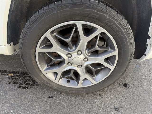 Used 2020 Jeep Grand Cherokee Overland image 13