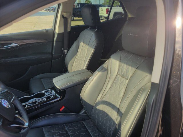 Used 2023 Buick Envision Avenir image 12