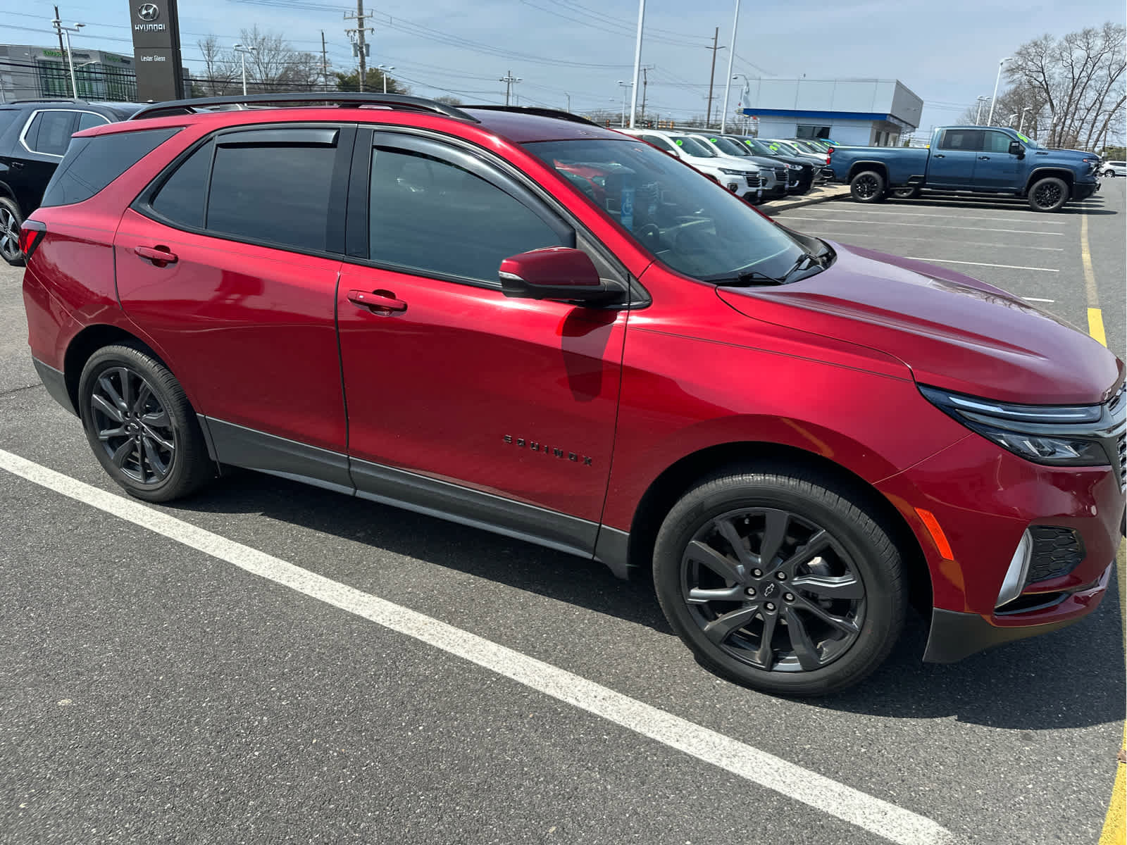 Certified 2022 Chevrolet Equinox RS w/ Infotainment Package image 2