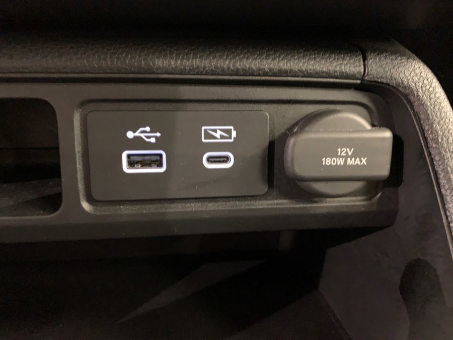 Used 2025 Honda Pilot Sport image 33