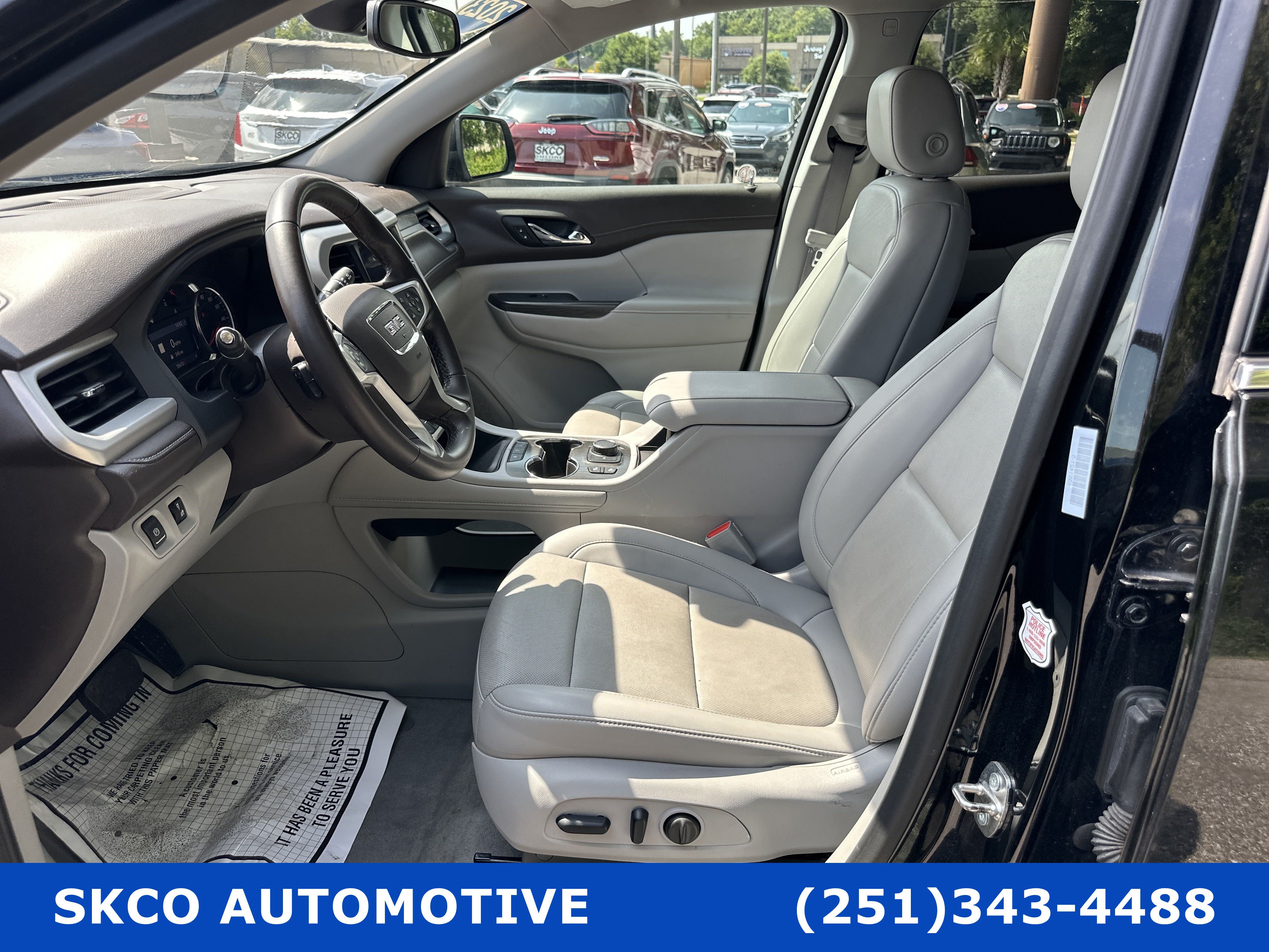 Used 2023 GMC Acadia SLT FWD image 11