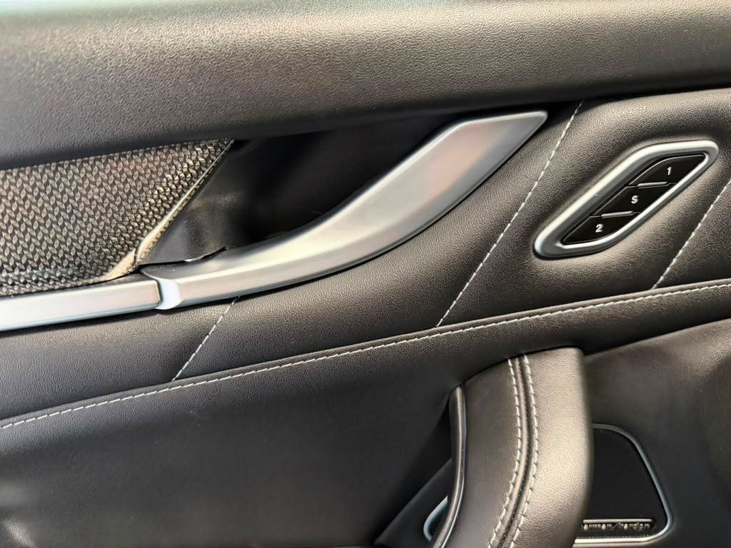 Used 2023 Maserati Levante GT AWD/4WD image 12