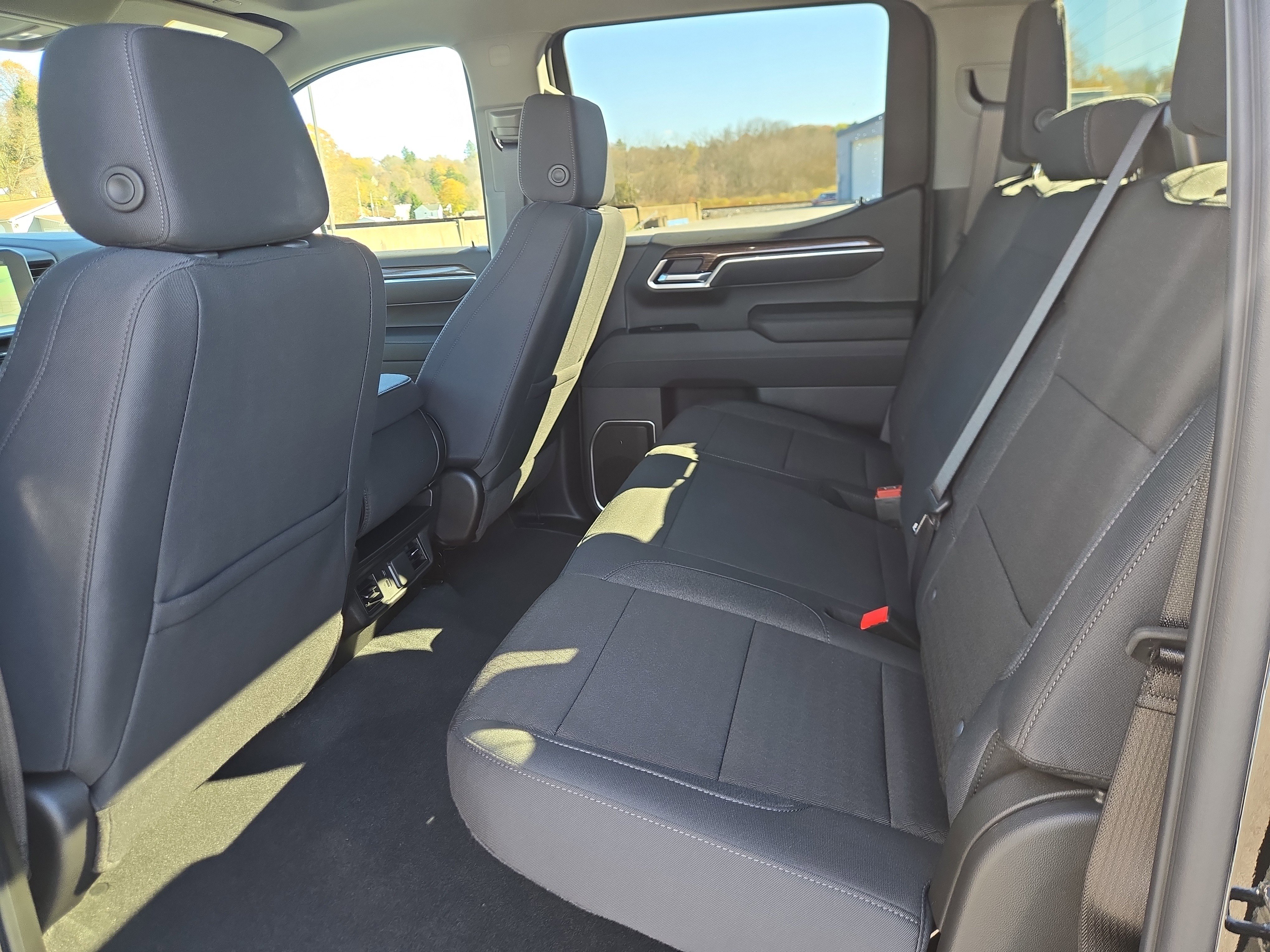 New 2026 Chevrolet Silverado 1500 LT w/ Z71 Off-Road Package image 13