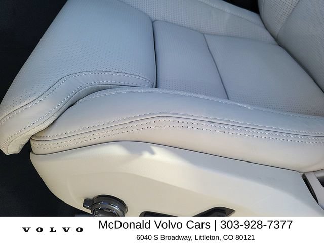 New 2026 Volvo XC60 B5 Ultra w/ Climate Package AWD/4WD image 12