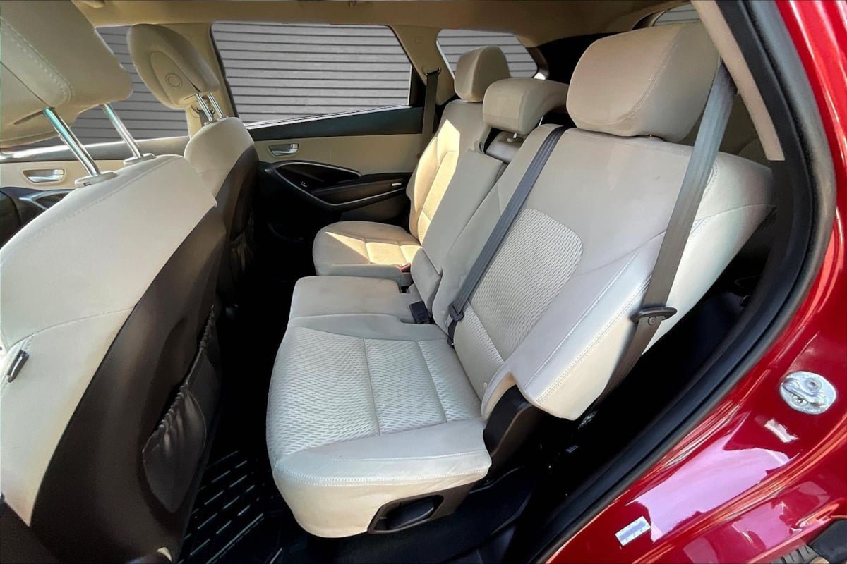 Used 2015 Hyundai Santa Fe GLS AWD/4WD image 21