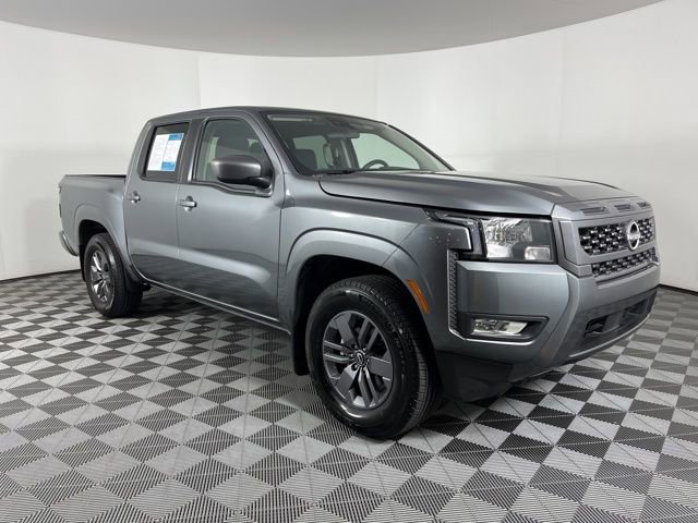 Used 2025 Nissan Frontier SV w/ SV Convenience Package RWD image 3