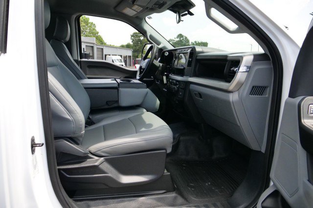 Used 2023 Ford F350 XL w/ 360-Degree Camera Package AWD/4WD image 29