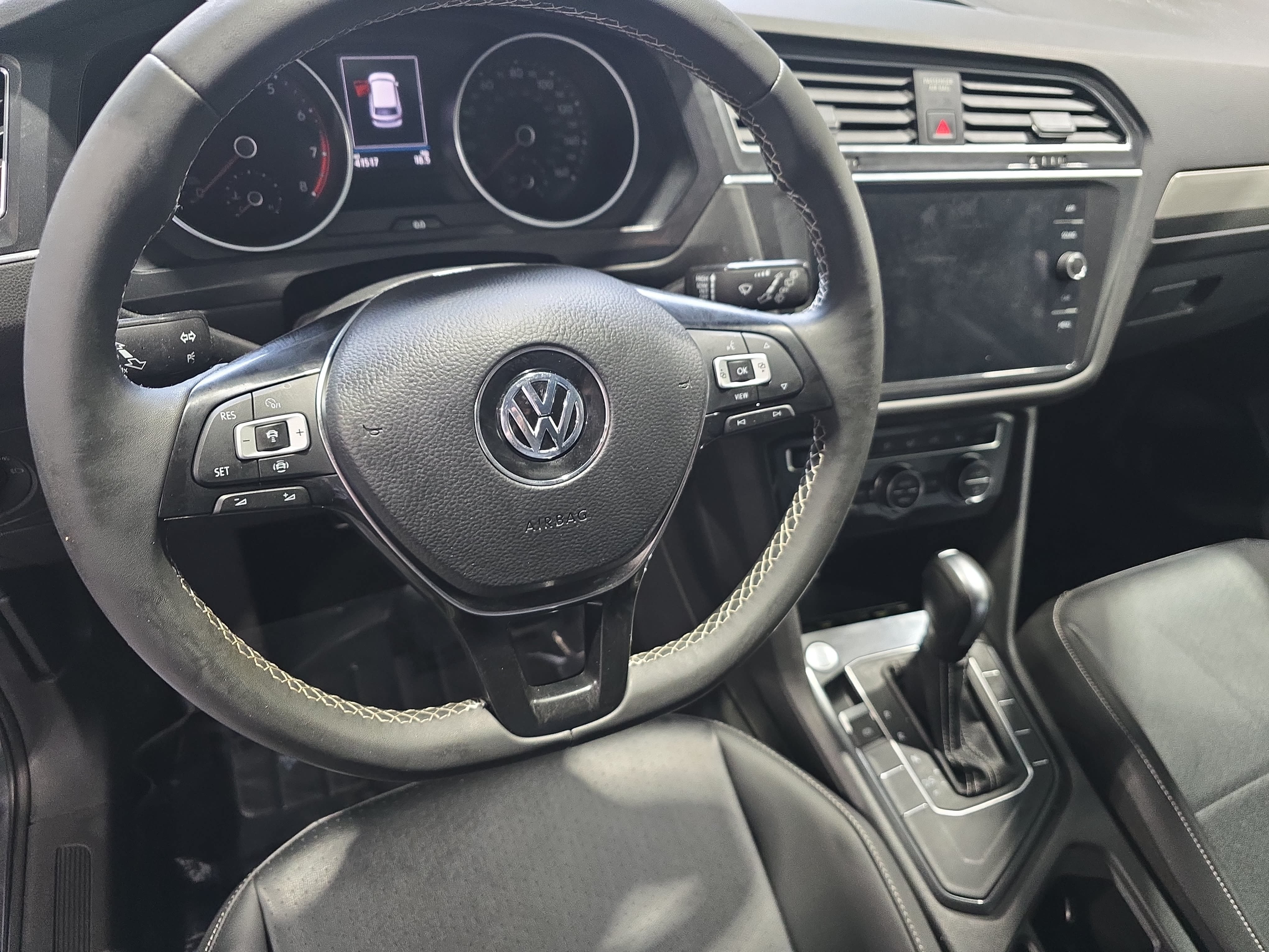 Used 2021 Volkswagen Tiguan SE FWD image 16