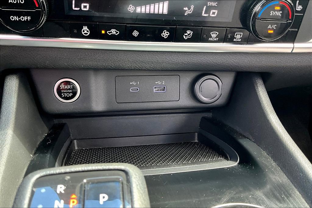 Used 2021 Nissan Rogue S image 16