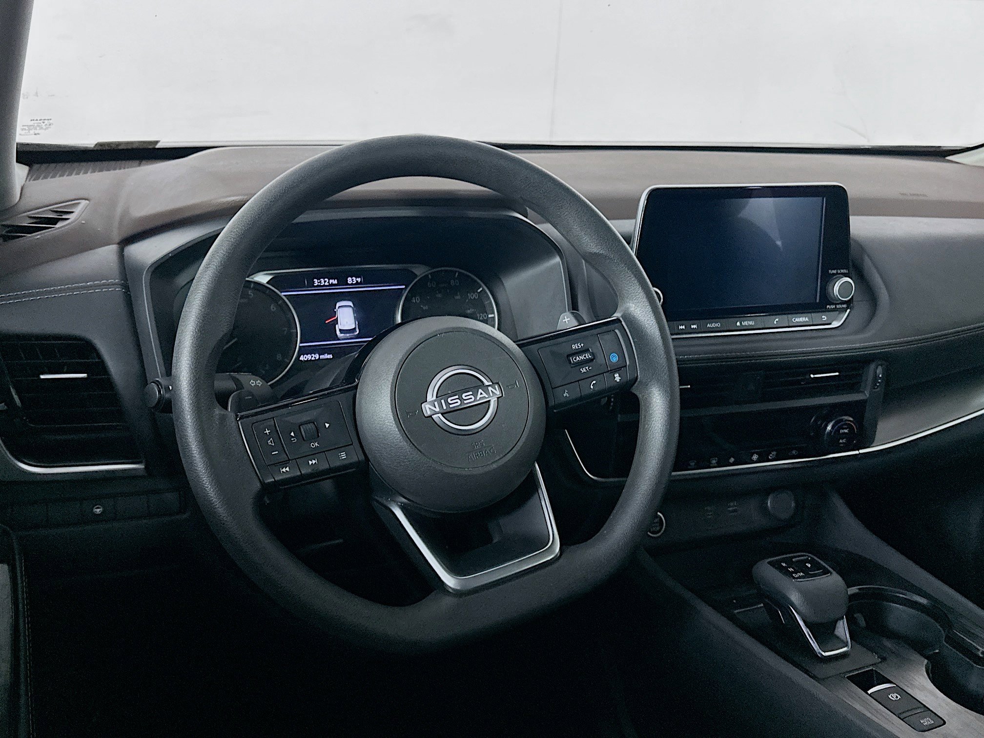 Used 2023 Nissan Rogue SV FWD image 18