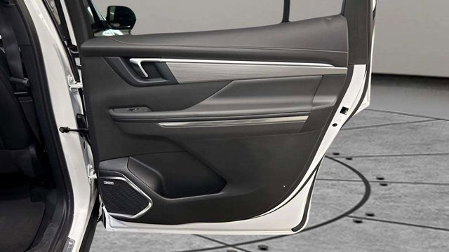 Used 2025 Buick Enclave Preferred image 21