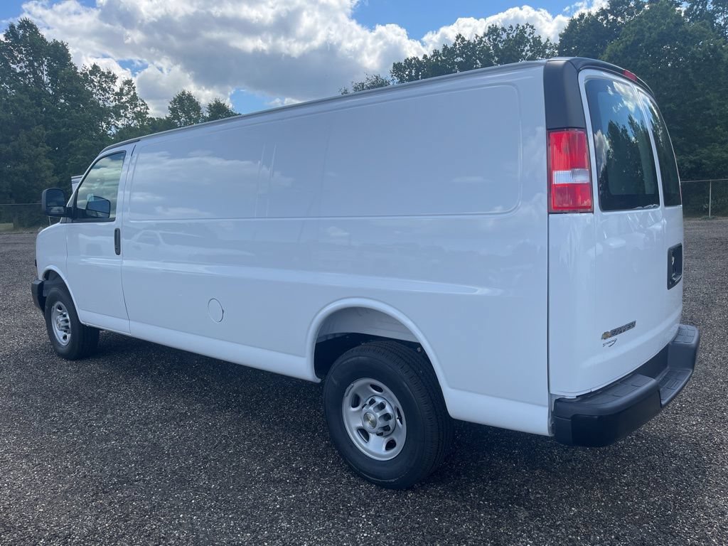 New 2025 Chevrolet Express 3500 Extended w/ Driver Convenience Package RWD image 3