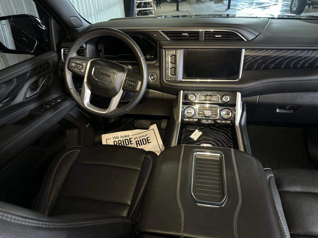 Used 2023 GMC Yukon Denali image 33