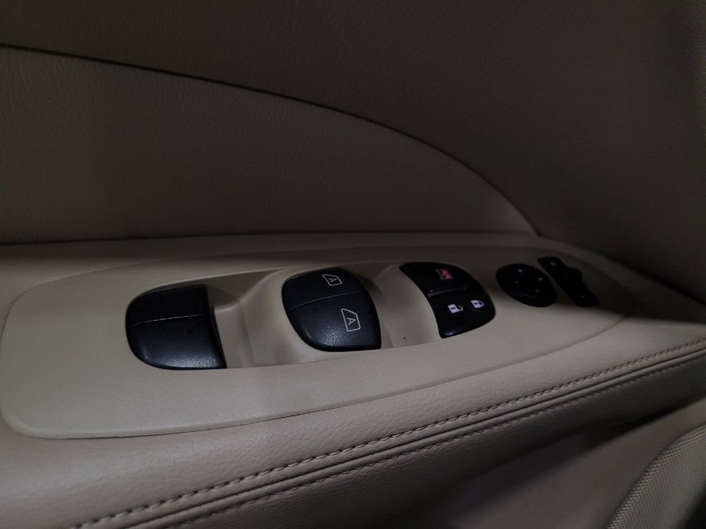 Used 2019 Nissan Pathfinder Platinum FWD image 27