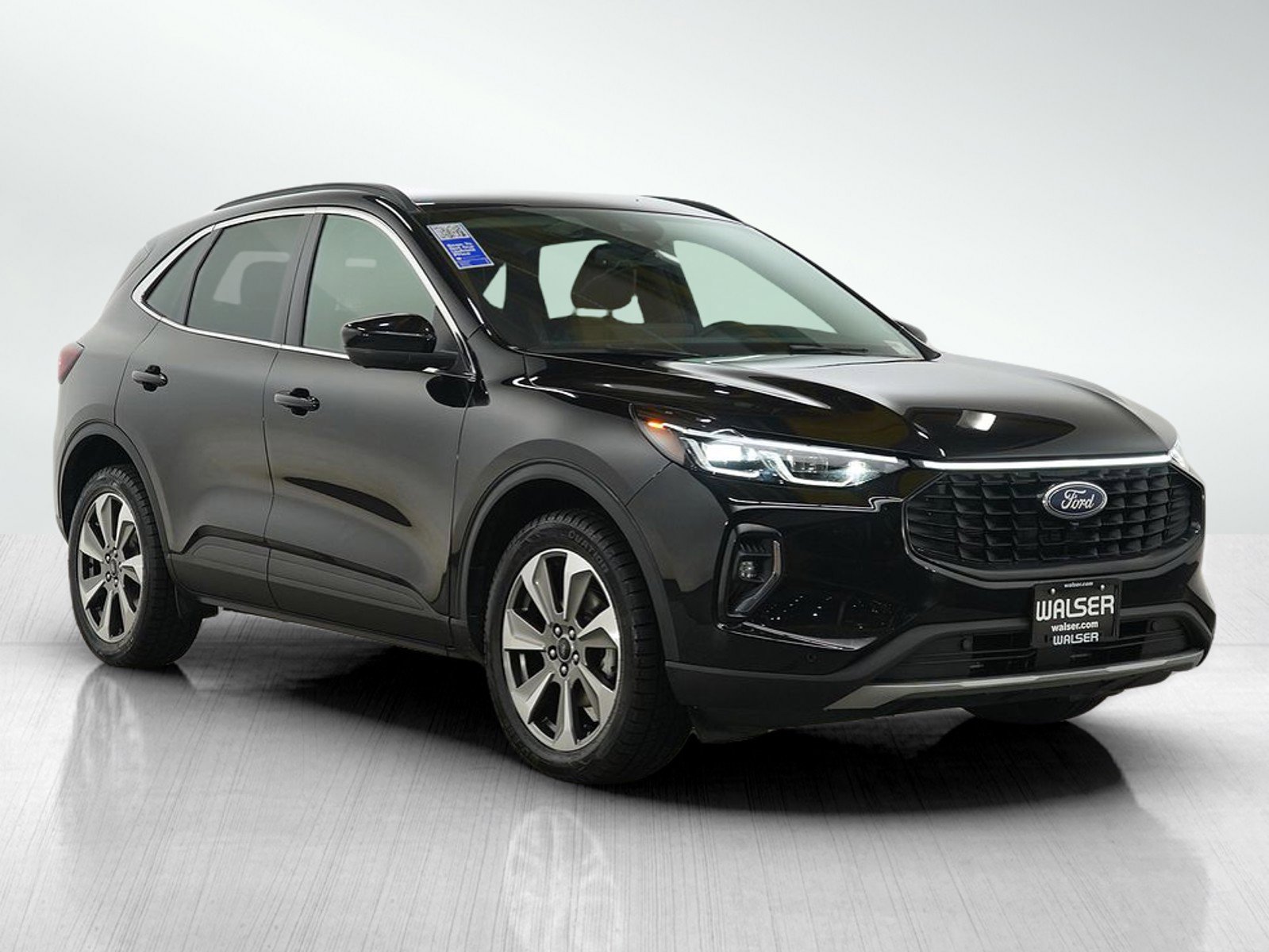 Used 2023 Ford Escape Platinum image 8
