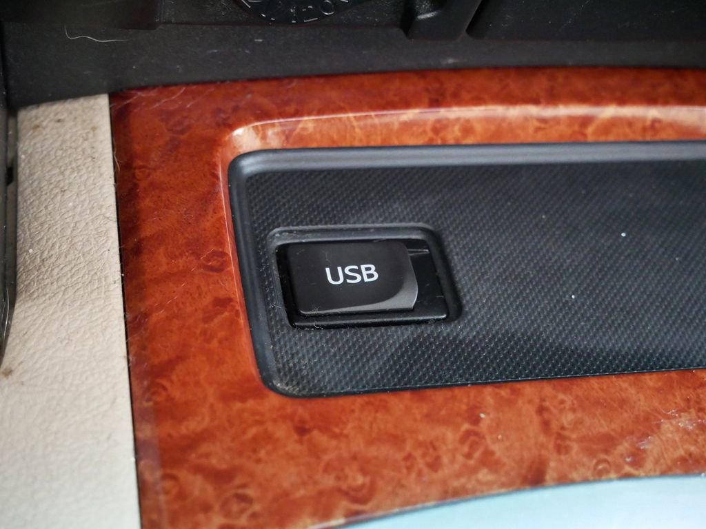 Used 2015 Toyota Land Cruiser image 63