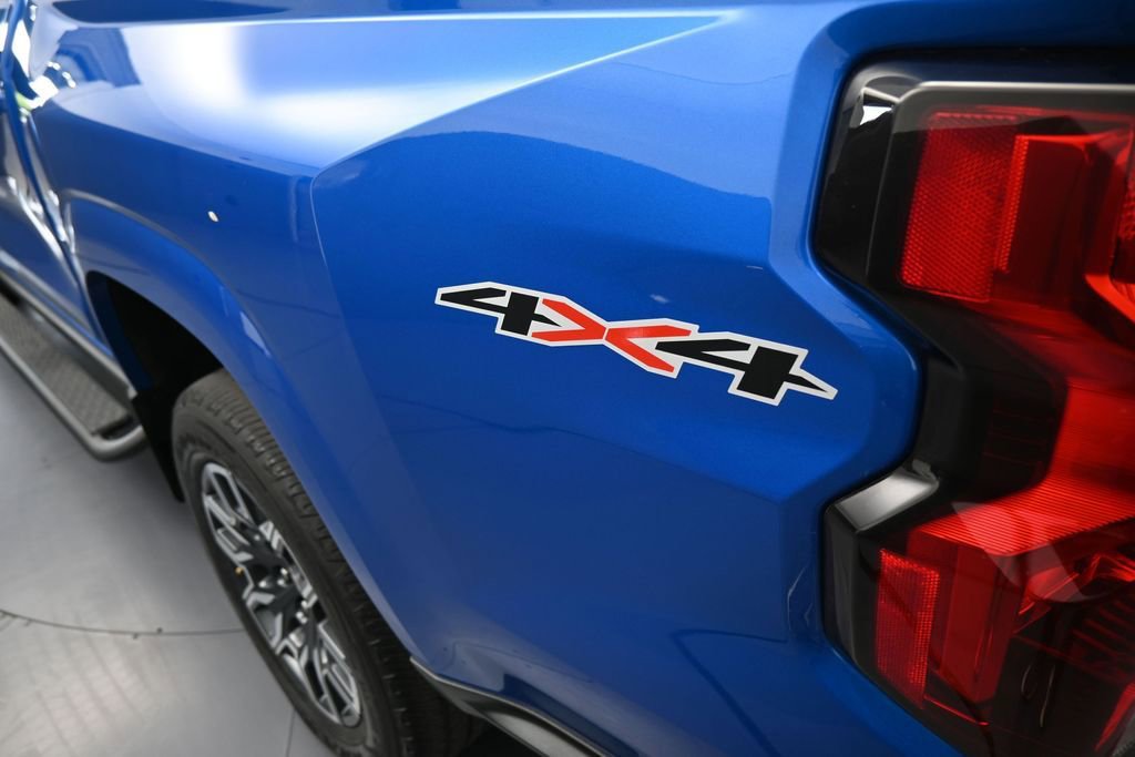 Used 2023 Chevrolet Colorado LT w/ LT Convenience Package II AWD/4WD image 44
