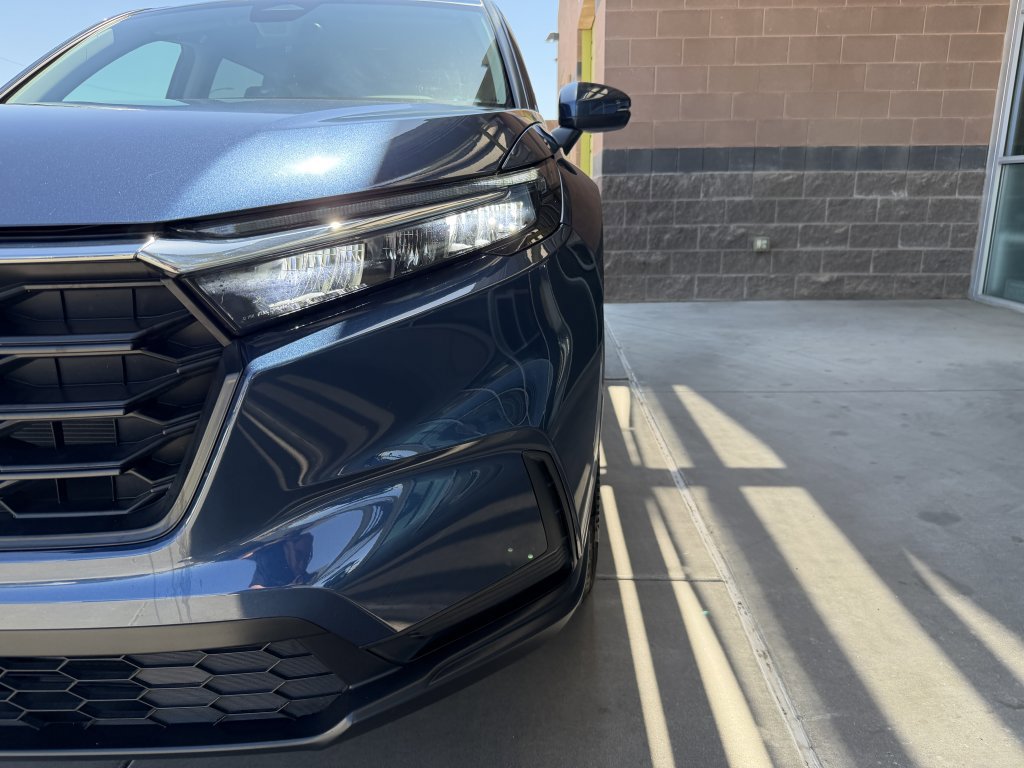 Used 2025 Honda CR-V LX image 11