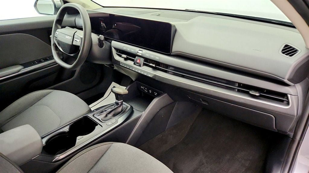 Used 2025 Kia K4 FWD image 22