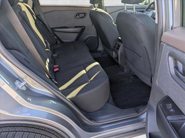 Used 2023 Nissan Rogue S image 18
