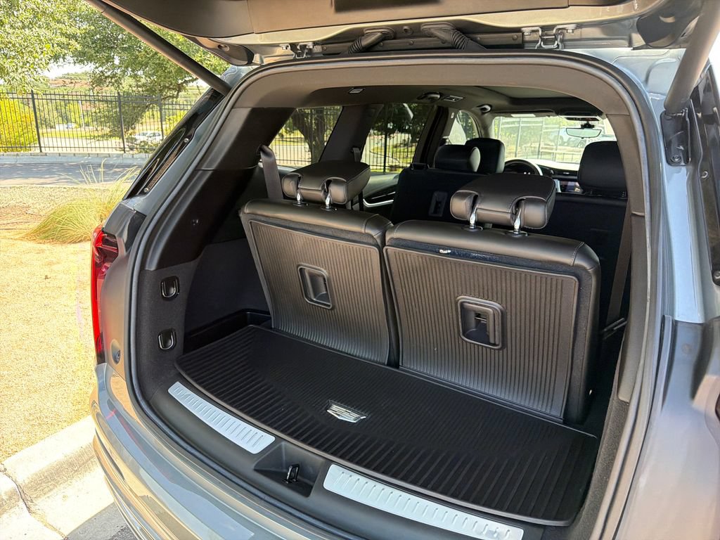 Certified 2023 Cadillac XT6 Premium Luxury w/ Technology Package FWD image 44