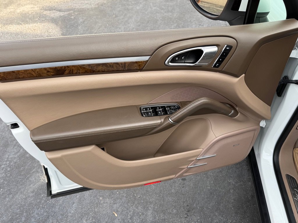 Used 2013 Porsche Cayenne Turbo w/ Premium Pkg Plus image 67