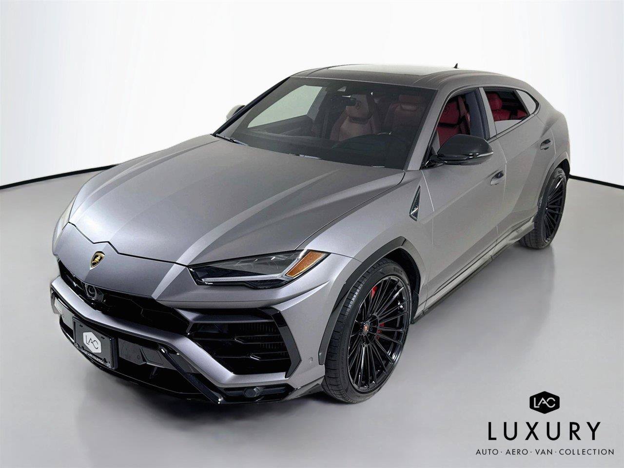 Used 2022 Lamborghini Urus AWD/4WD image 3