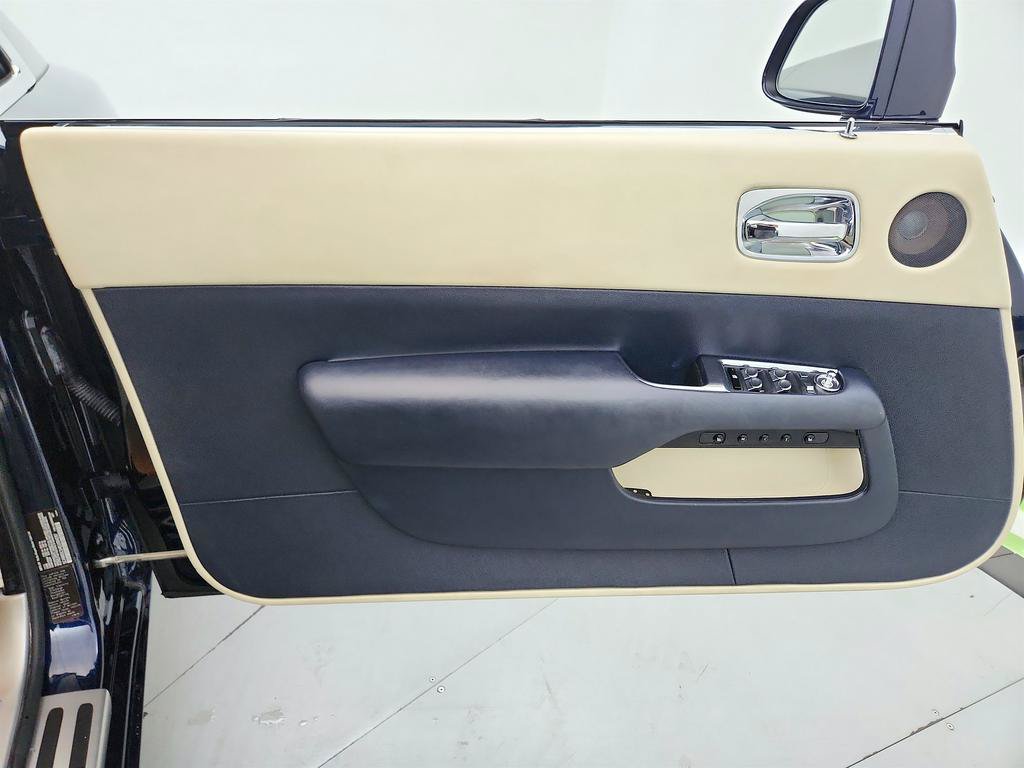 Used 2014 Rolls-Royce Wraith RWD image 23