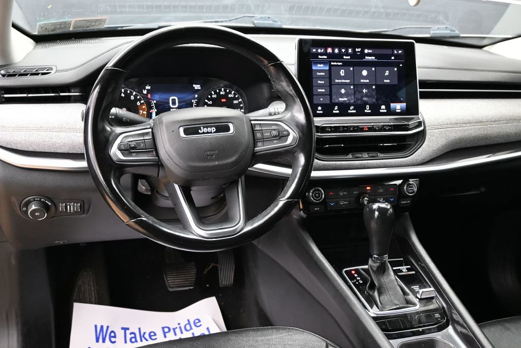 Used 2022 Jeep Compass Latitude AWD/4WD image 32