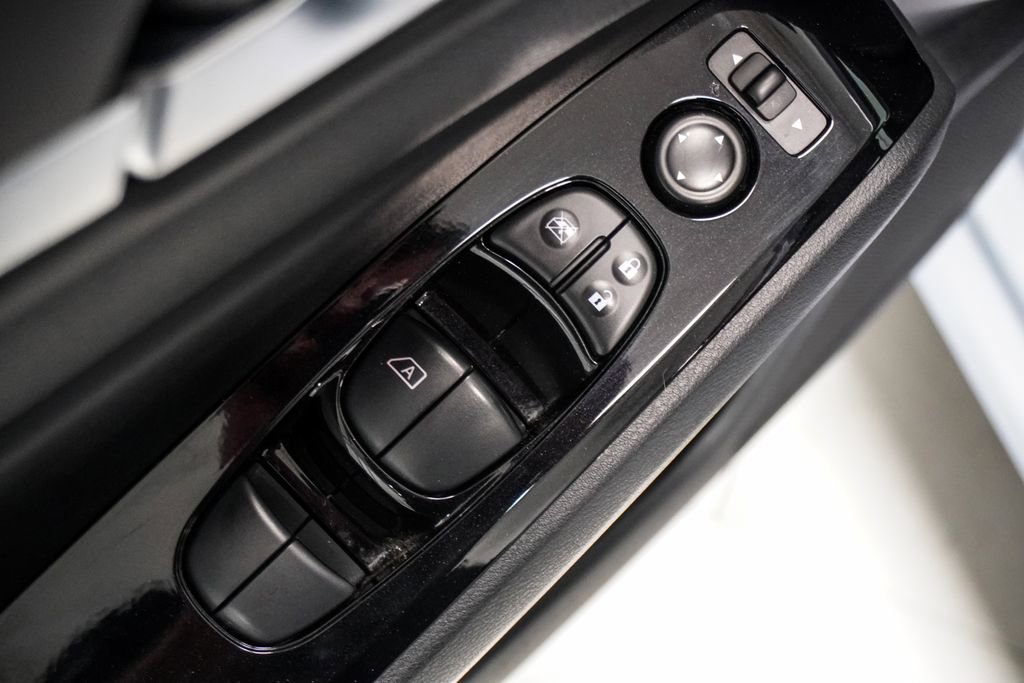 Used 2024 Nissan Altima 2.5 SR w/ SR Premium Package image 24