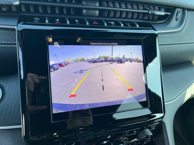 Used 2025 Jeep Grand Cherokee L Altitude AWD/4WD image 19
