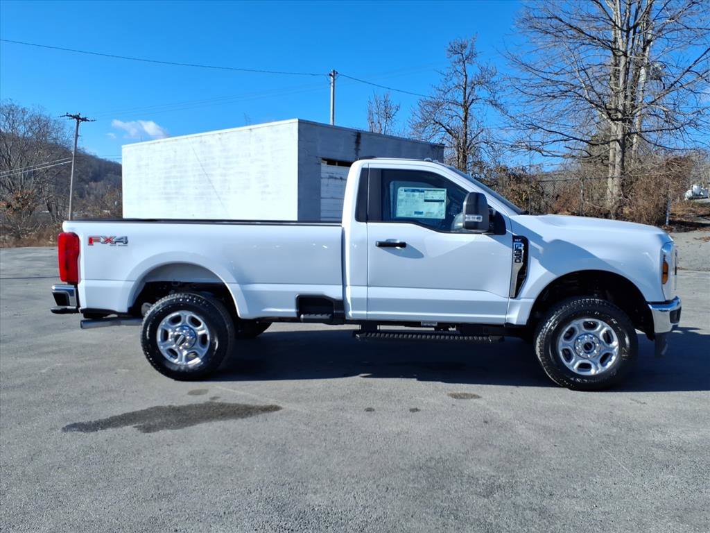 New 2026 Ford F350 XLT w/ FX4 Off-Road Package image 5