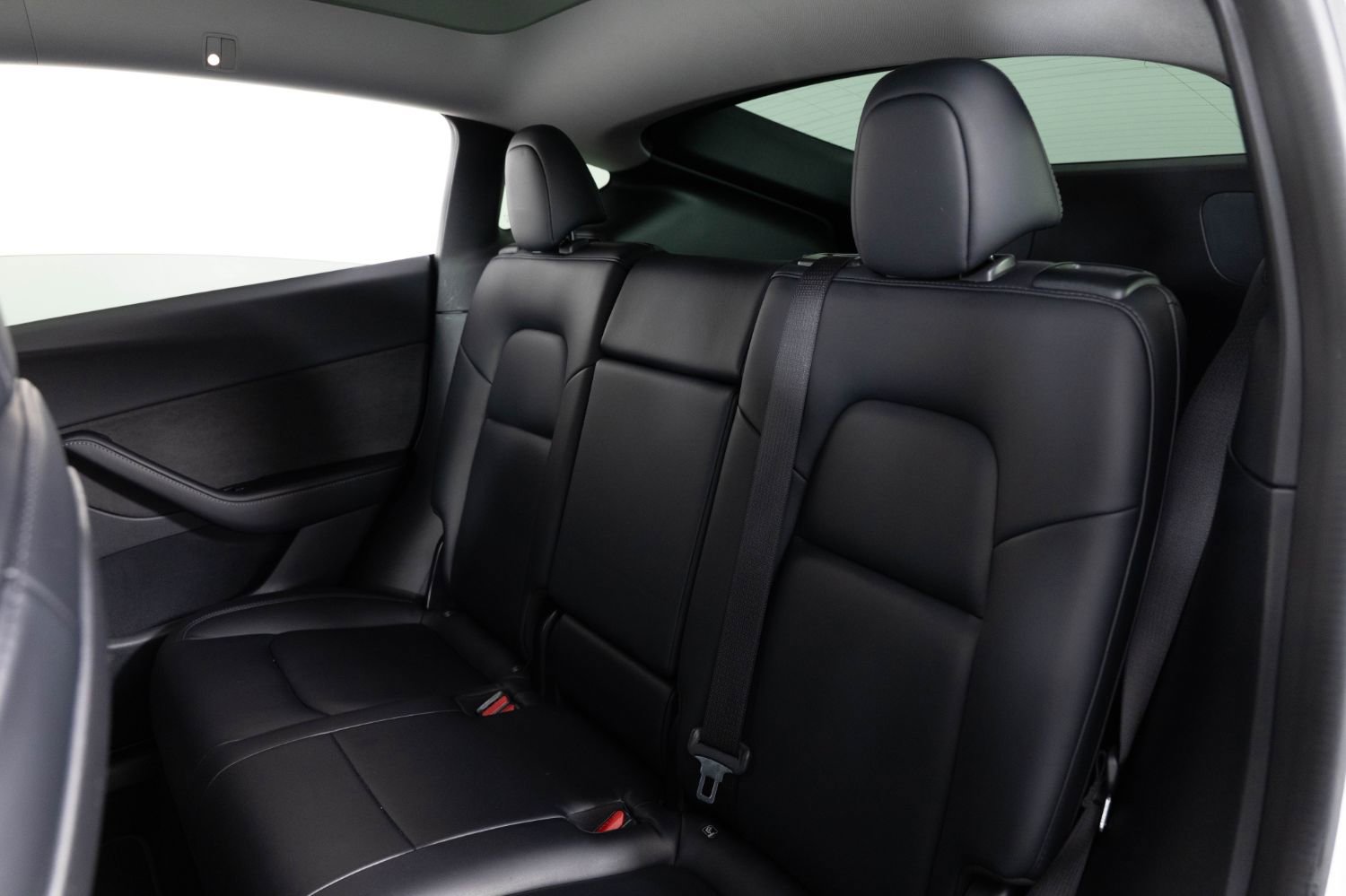 Used 2021 Tesla Model Y Long Range image 17