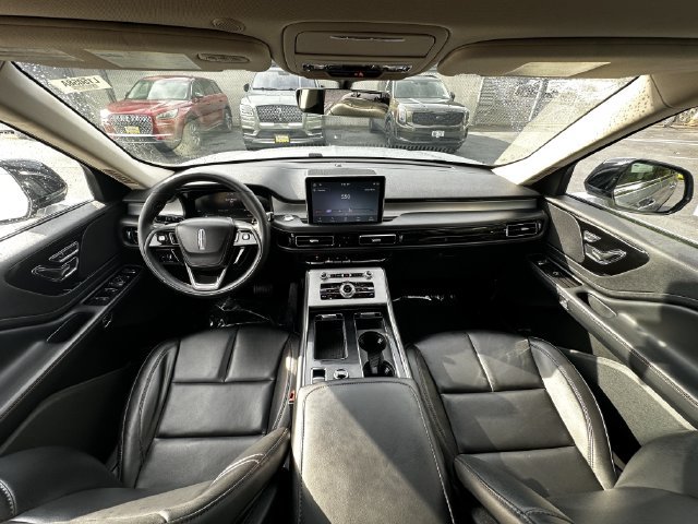Certified 2023 Lincoln Aviator AWD w/ Premium Package image 16