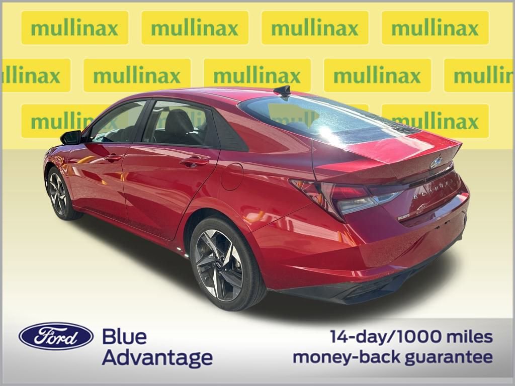 Used 2023 Hyundai Elantra SEL w/ Convenience Package image 3