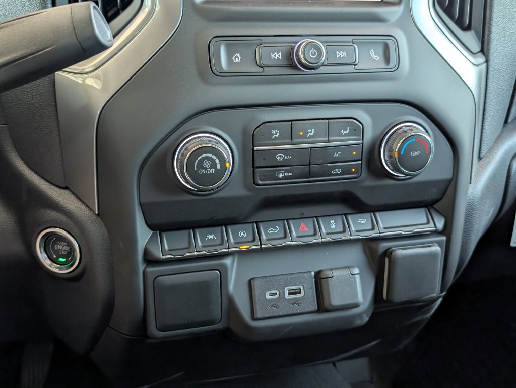 New 2026 Chevrolet Silverado 1500 Custom w/ LPO, Dark Essentials Package RWD image 19