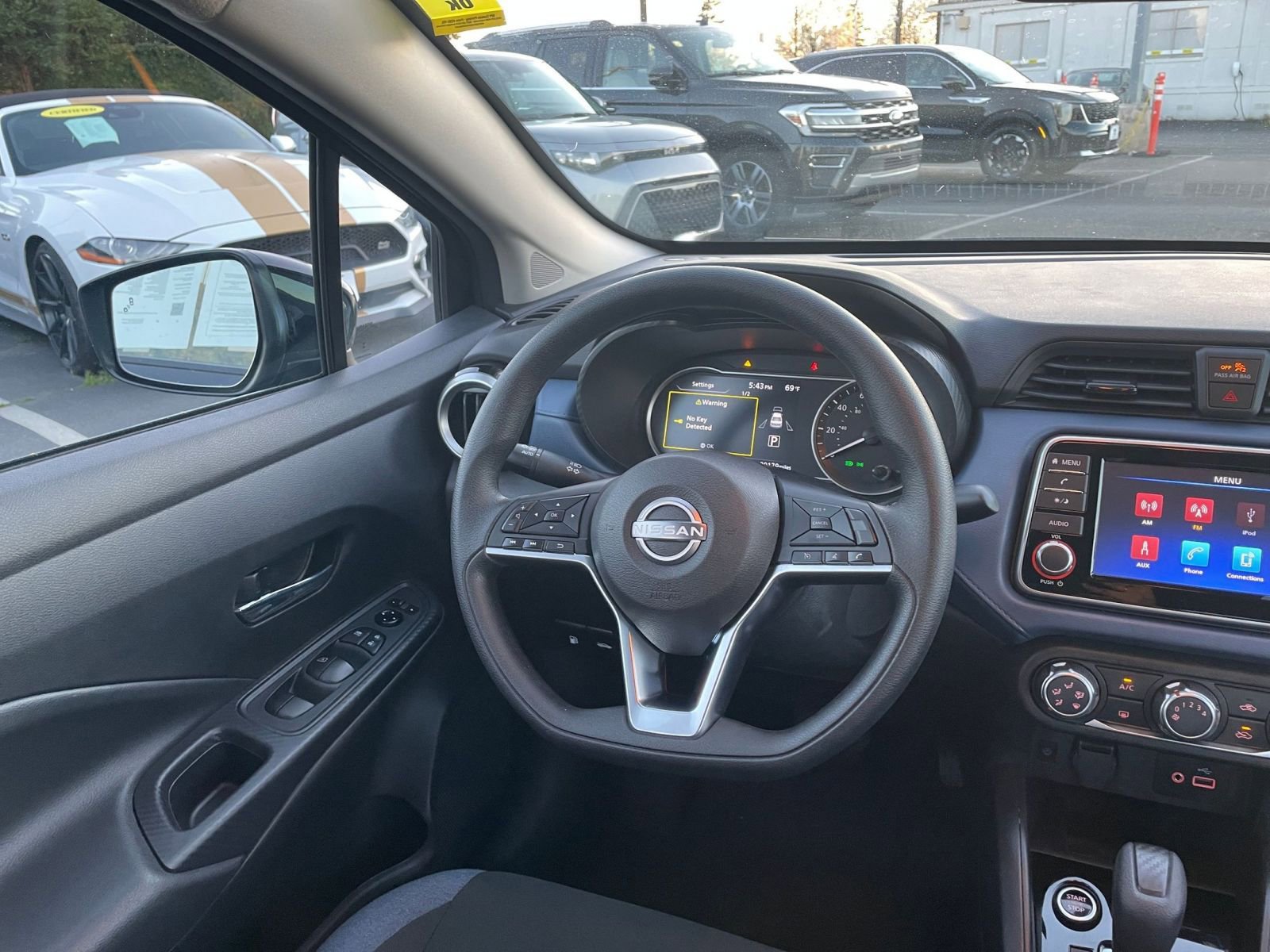 Used 2025 Nissan Versa SV image 32