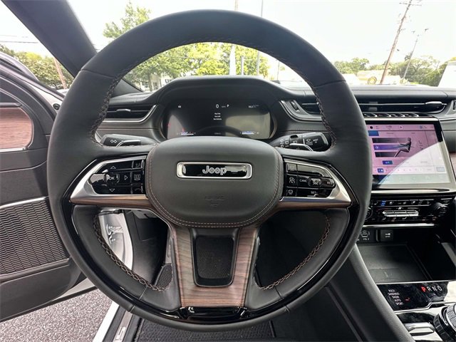 New 2025 Jeep Grand Cherokee Summit w/ Adv Protech Group IV image 23