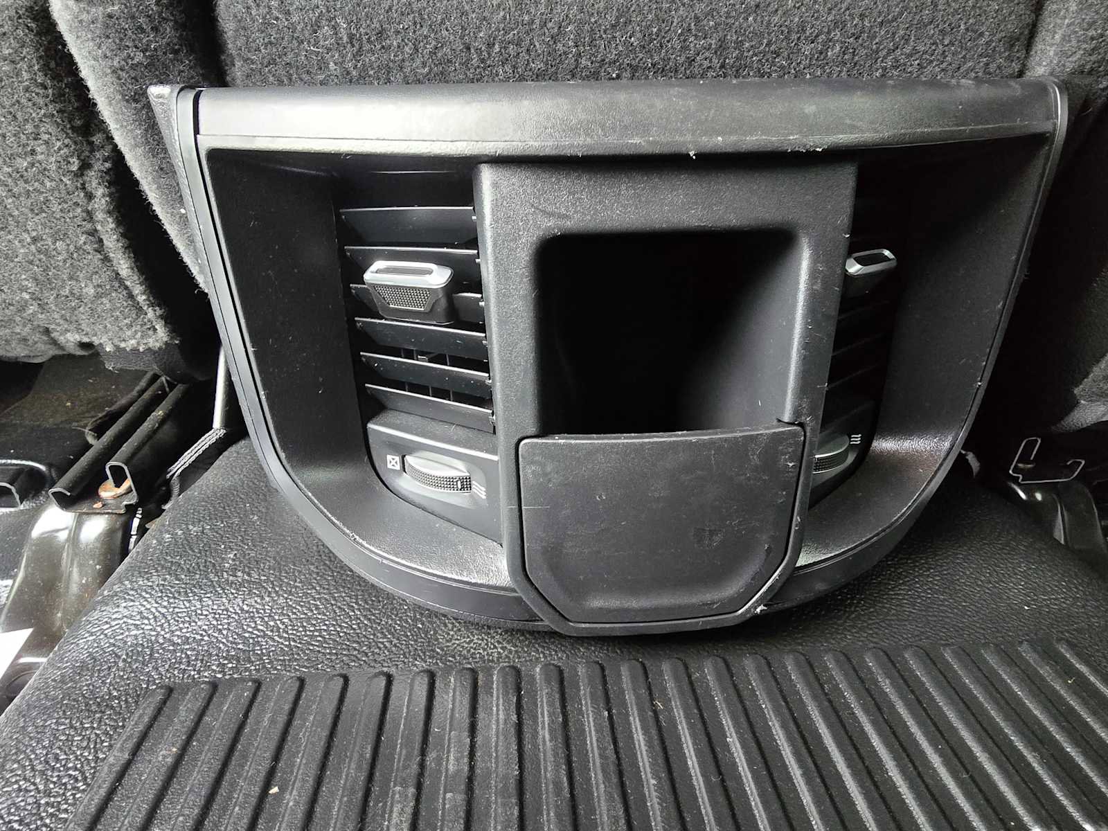 Used 2022 RAM 3500 Tradesman w/ Chrome Appearance Group AWD/4WD image 14
