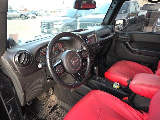 Used 2014 Jeep Wrangler Unlimited Sahara image 9