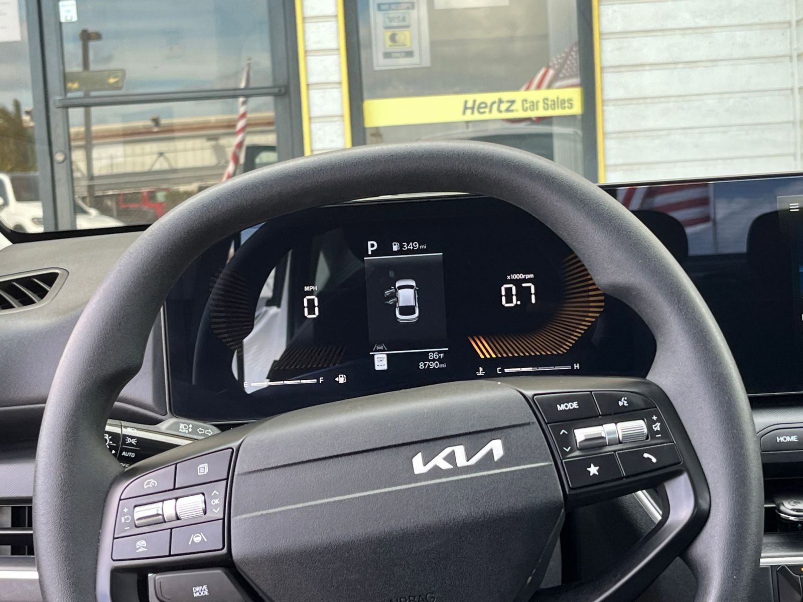 Used 2025 Kia K4 LXS image 39