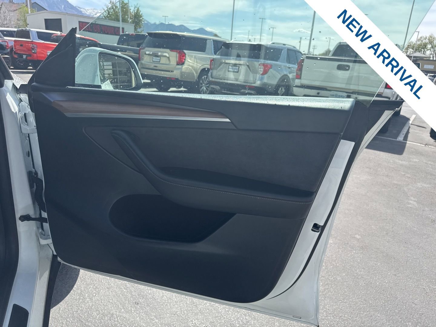 Used 2024 Tesla Model Y Performance image 10