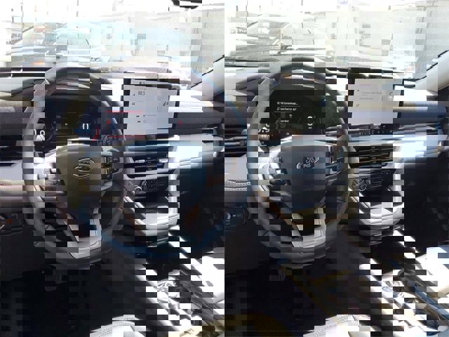 New 2025 Ford Explorer Active w/ Active Comfort Package image 16