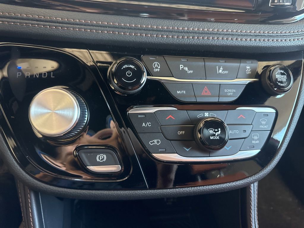 New 2026 Chrysler Pacifica Pinnacle image 20