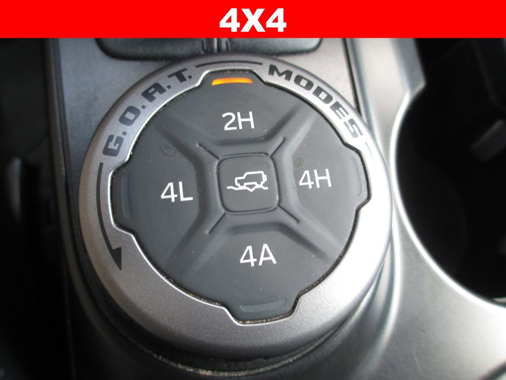 Used 2022 Ford Bronco Black Diamond w/ Sasquatch Package image 24