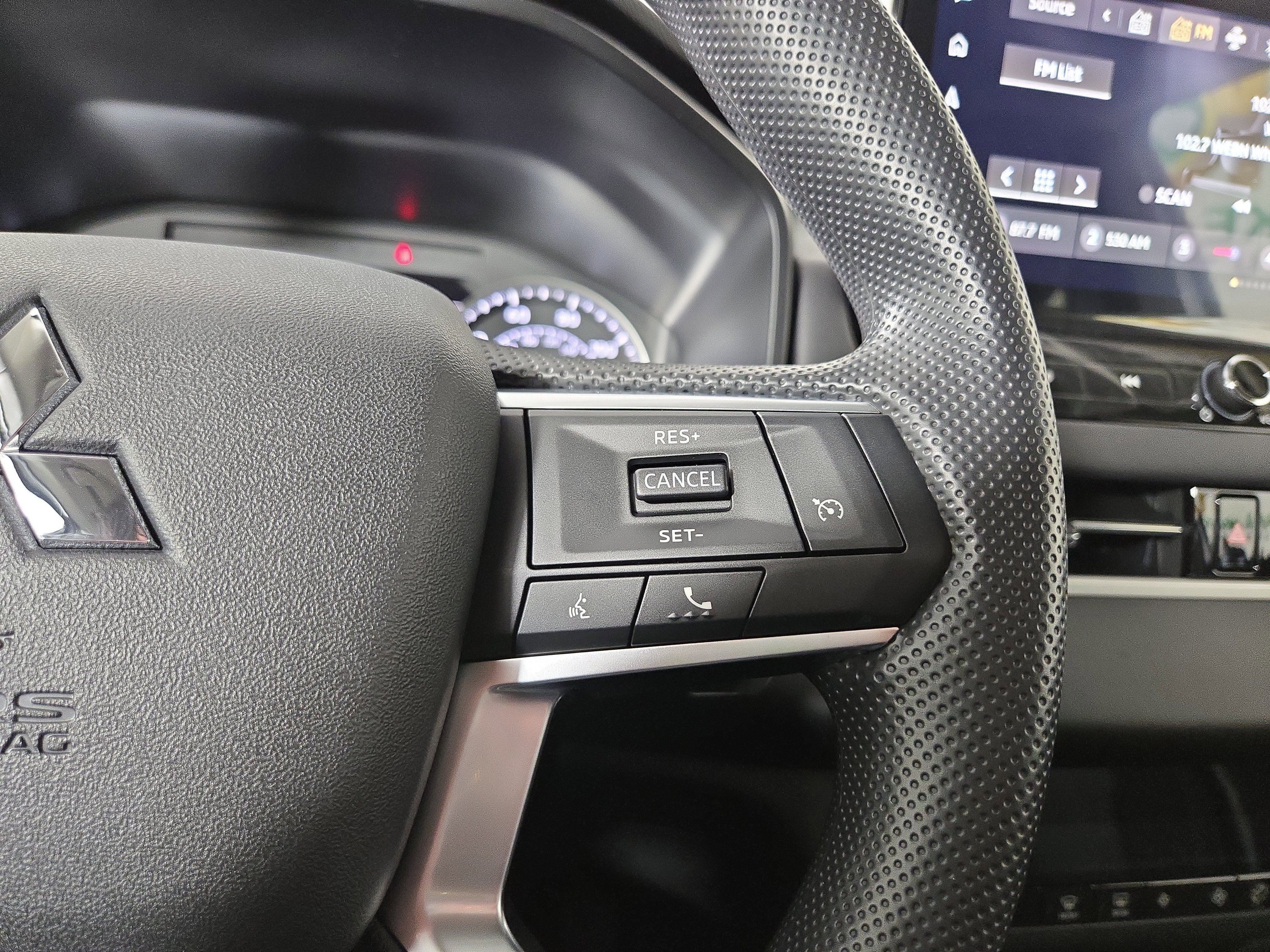 New 2026 Mitsubishi Outlander ES image 15