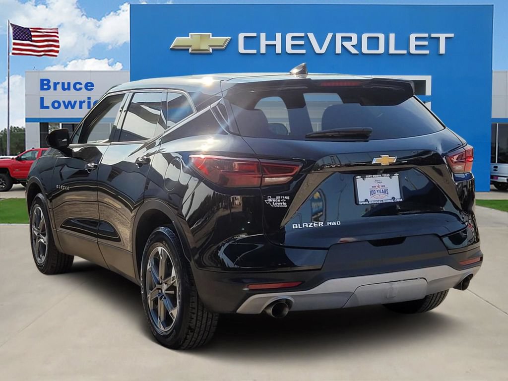 Used 2025 Chevrolet Blazer LT AWD/4WD image 4
