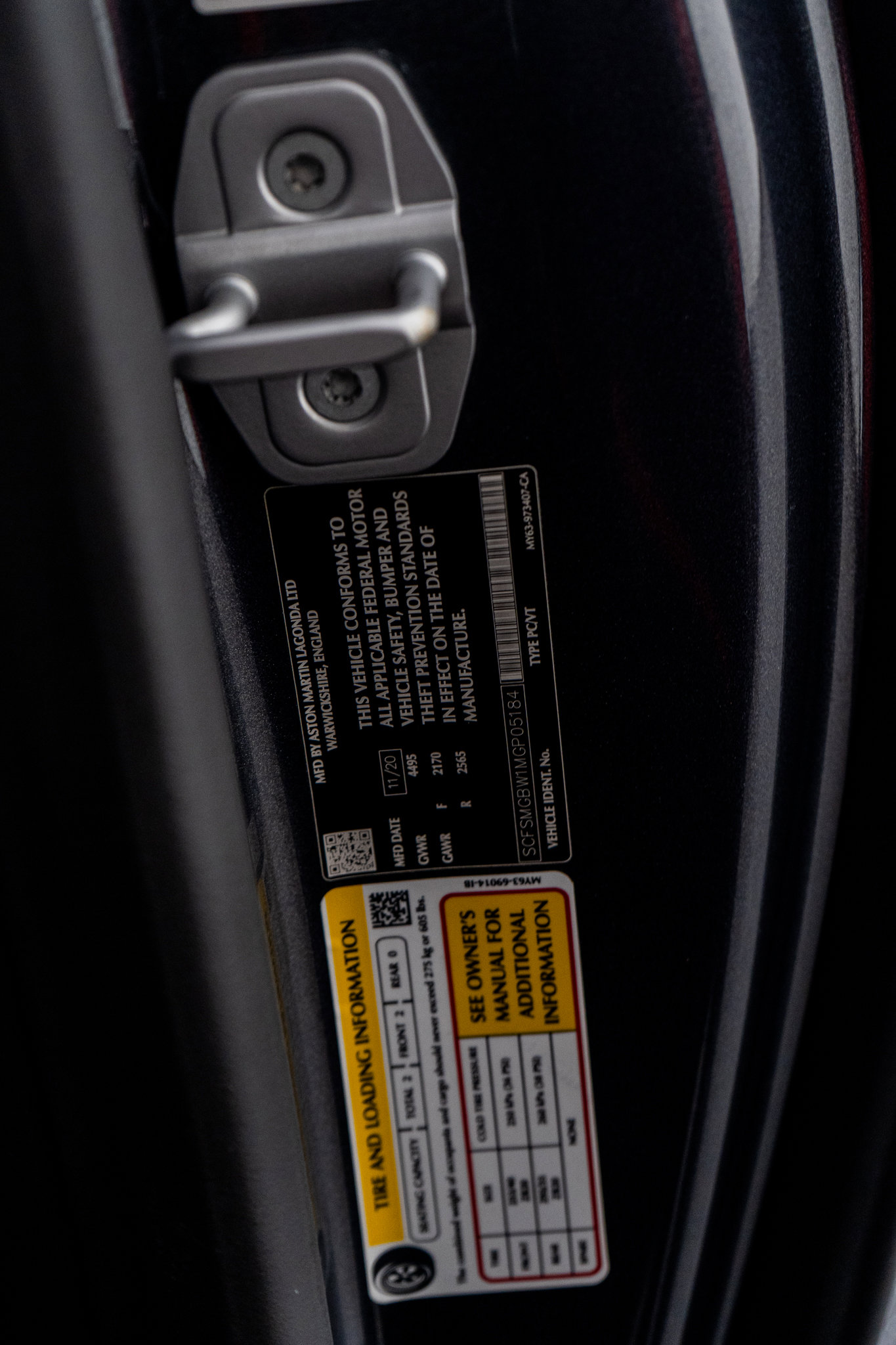 Used 2021 Aston Martin V8 Vantage Roadster image 50