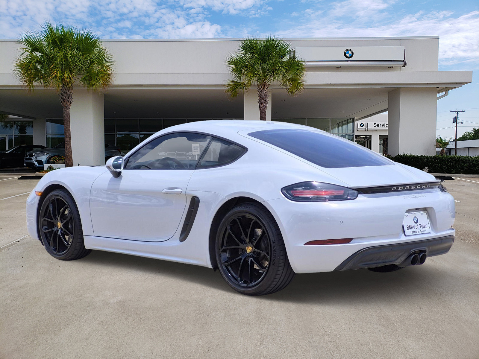 Used 2024 Porsche 718 Cayman RWD image 4