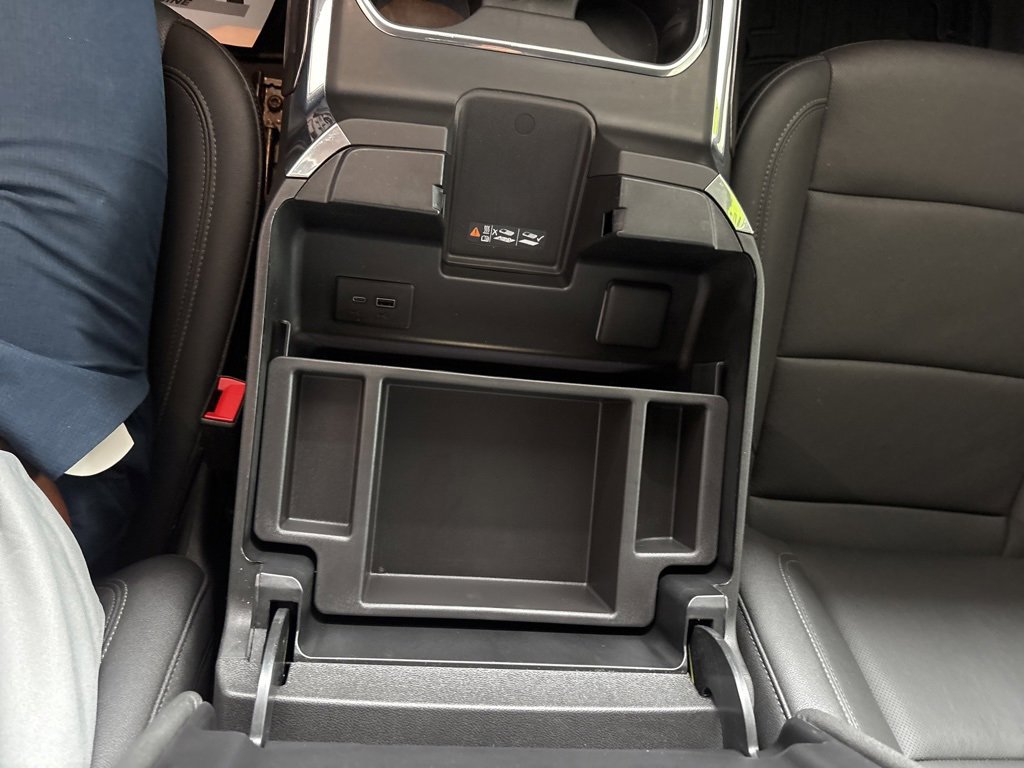 Used 2024 Chevrolet Silverado 2500 LTZ w/ LTZ Convenience Package image 19